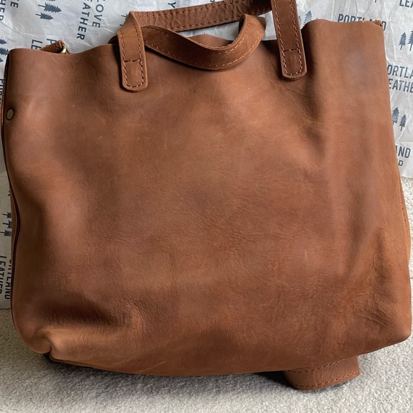 Portland Leather Classic Medium Crossbody COCOA 🦄 - Picture 2 of 6